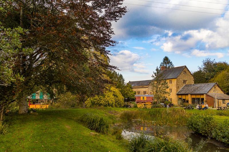 Haselbury Mill Hotel Crewkerne Eksteriør billede