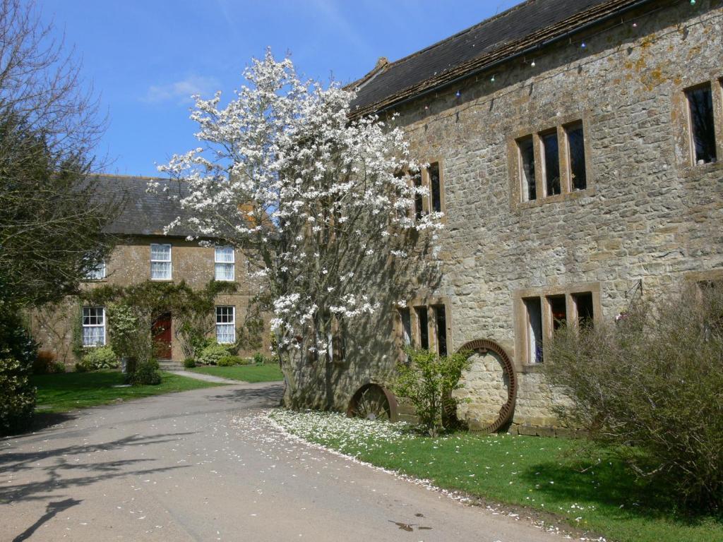 Haselbury Mill Hotel Crewkerne Eksteriør billede